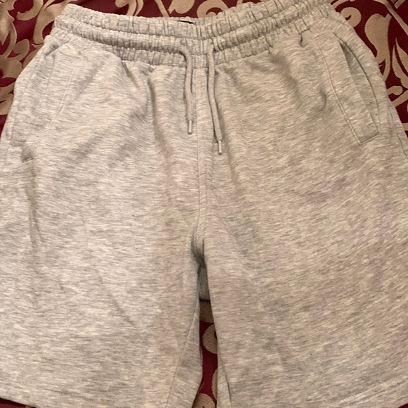 H&M Shorts. Light Gray. Excellent condition - Picture 1 of 3
